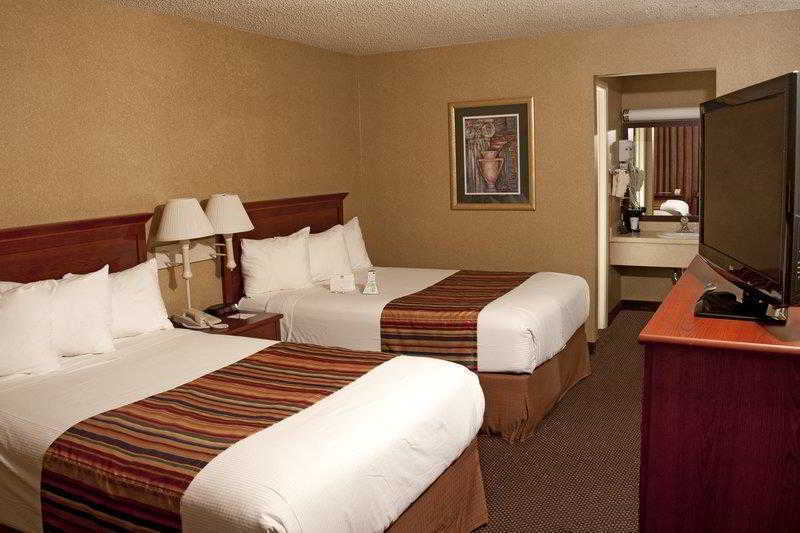 Best Western Sherwood Inn Clarksville Bilik gambar