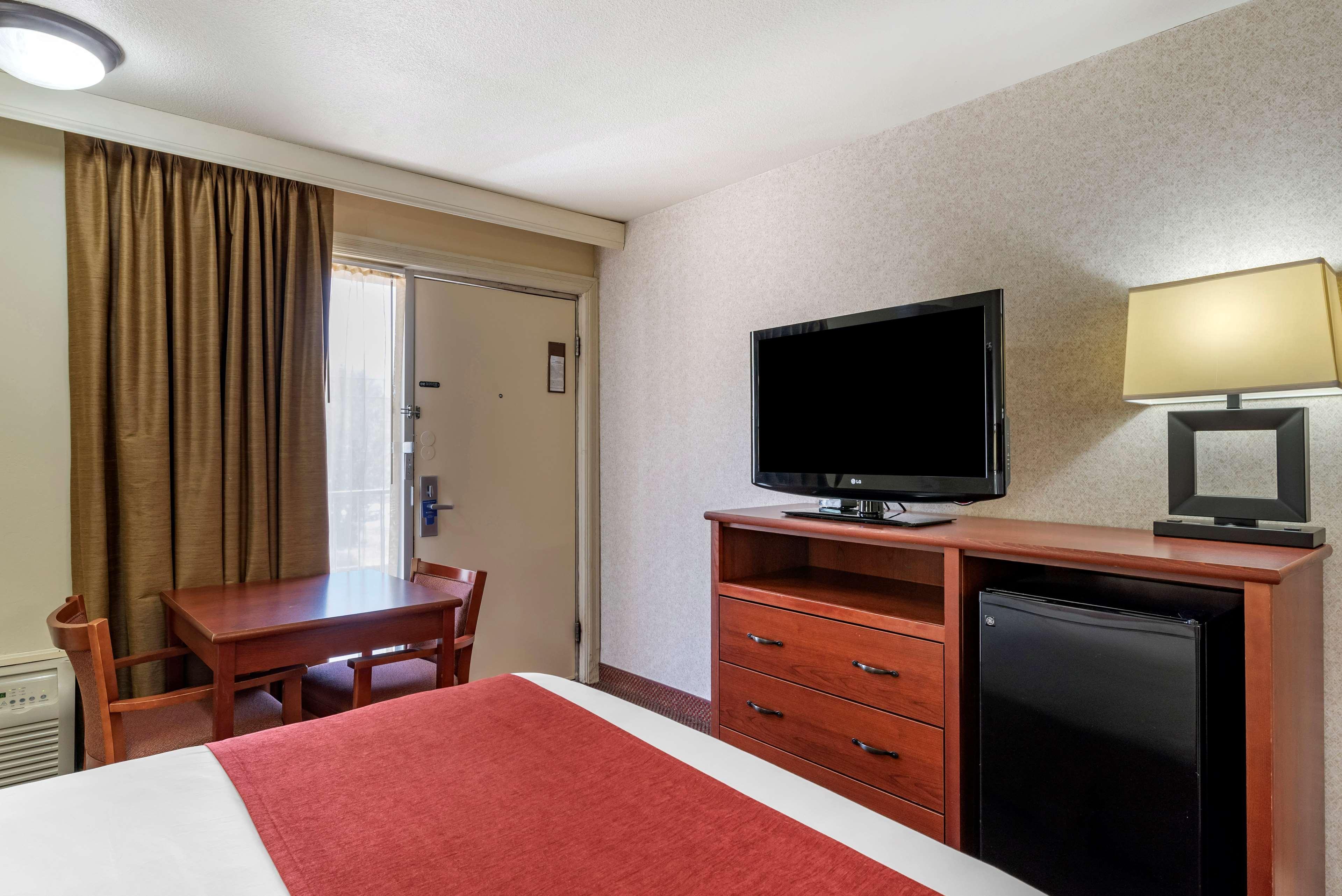 Best Western Sherwood Inn Clarksville Luaran gambar